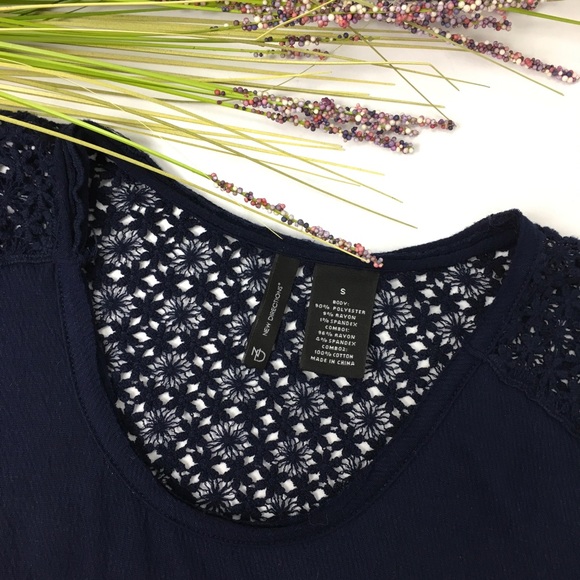 New Directions | navy bell sleeve tunic top lace - Picture 2 of 3